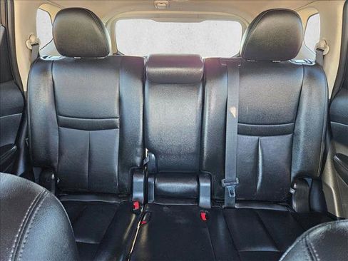 Used 2019 Nissan Rogue SL image 16