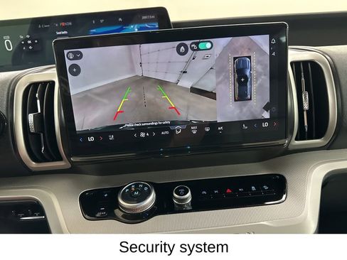 Used 2025 Ford Expedition Active image 43