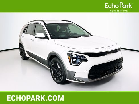 Used 2023 Kia Niro Wave FWD image 1