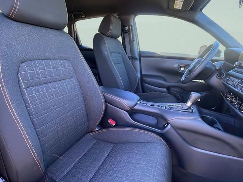 Used 2024 Honda HR-V Sport image 17