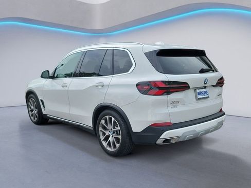 Certified 2025 BMW X5 xDrive50e w/ Premium Package image 5