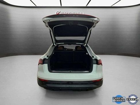 Used 2024 Audi Q8 e-tron Premium image 7