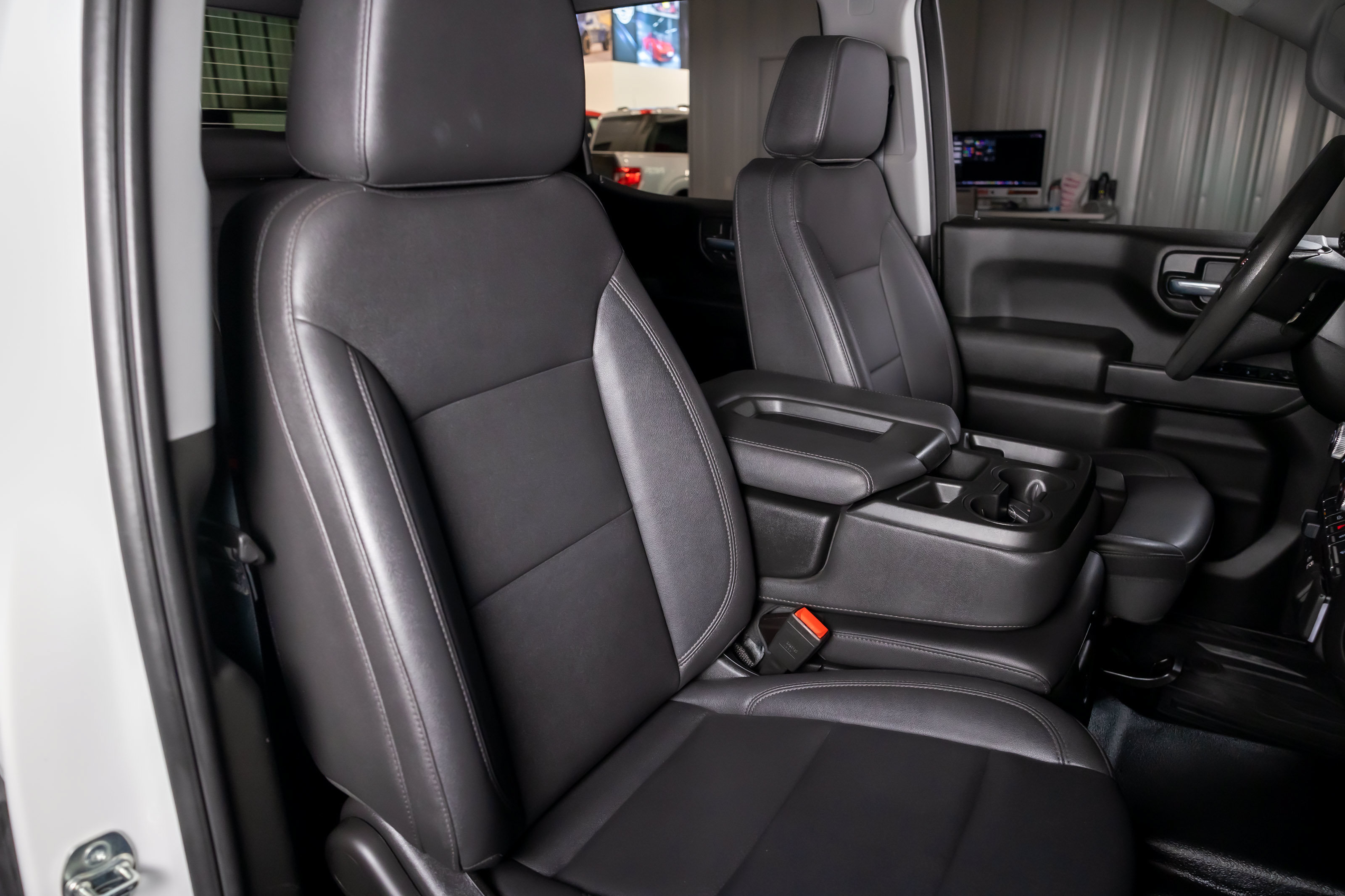 Used 2025 GMC Sierra 1500 Pro w/ Pro Value Package AWD/4WD image 14