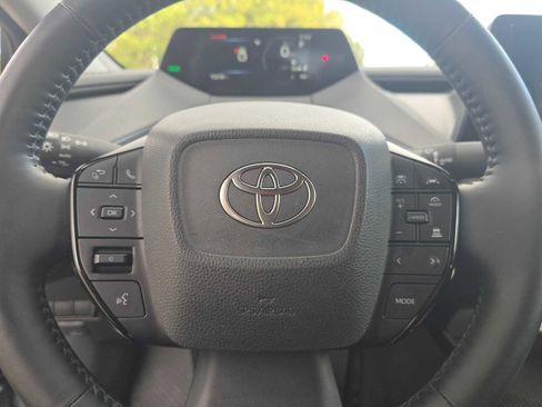 Used 2025 Toyota Prius XLE image 24