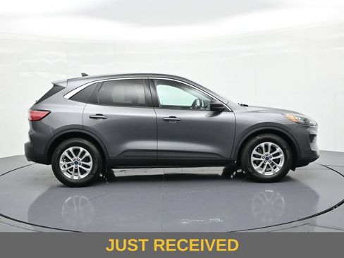 Used 2022 Ford Escape SE w/ Convenience Package FWD image 5