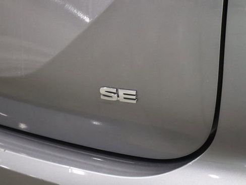 Used 2022 Mitsubishi Outlander SE image 44