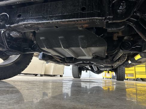 Used 2014 GMC Sierra 2500 Denali w/ Suspension Package, Off-Road image 25