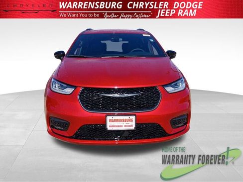 New 2026 Chrysler Pacifica Select FWD image 10