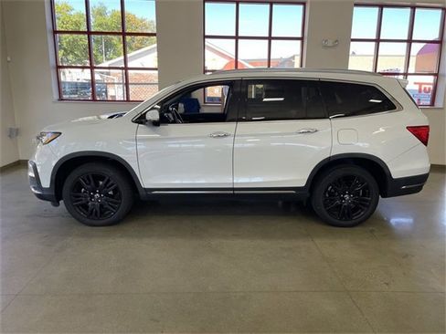 Used 2020 Honda Pilot Touring image 7