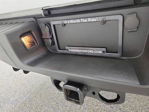 Used 2023 Ford F250 XL w/ XL Off-Road Package image 9