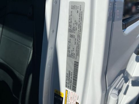 Used 2023 Jeep Wrangler Sahara image 38