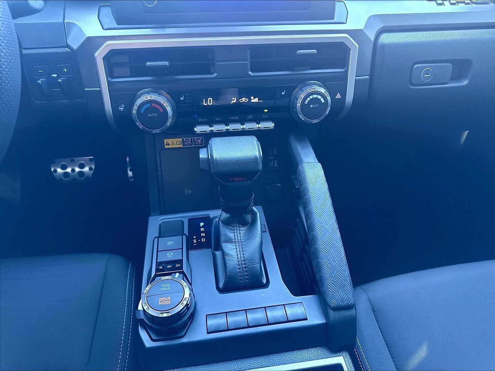 Used 2024 Toyota Tacoma TRD Sport w/ TRD Sport Upgrade Package AWD/4WD image 34
