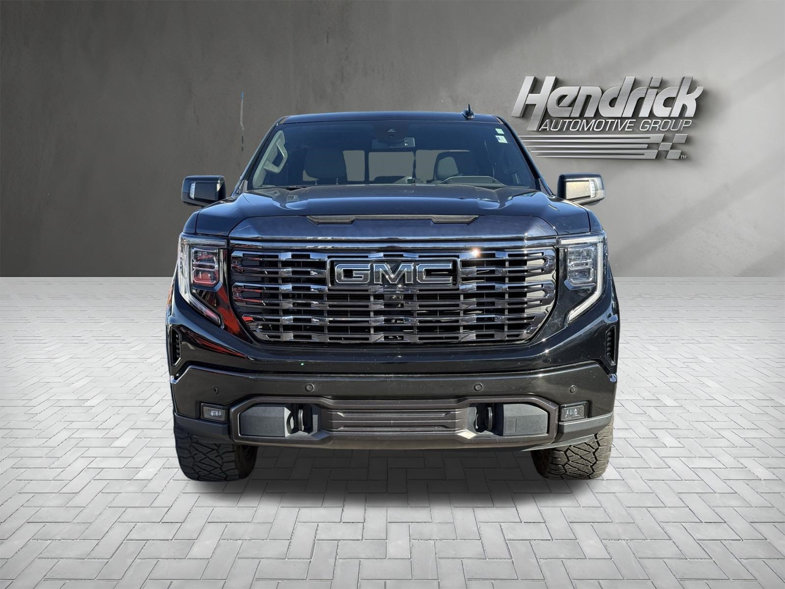 Used 2022 GMC Sierra 1500 SLT w/ SLT Premium Plus Package AWD/4WD image 3
