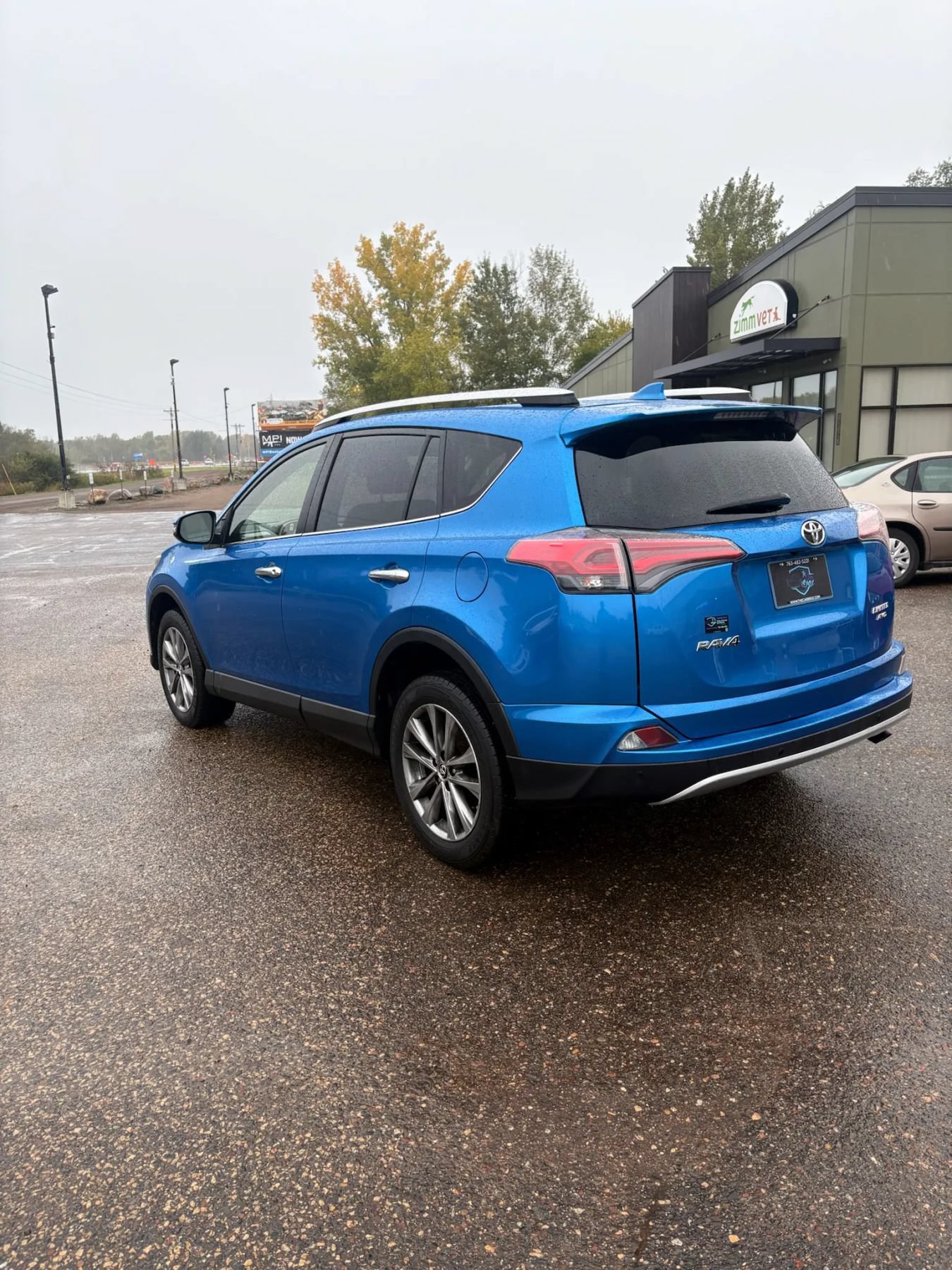 Used 2016 Toyota RAV4 Limited AWD/4WD image 7