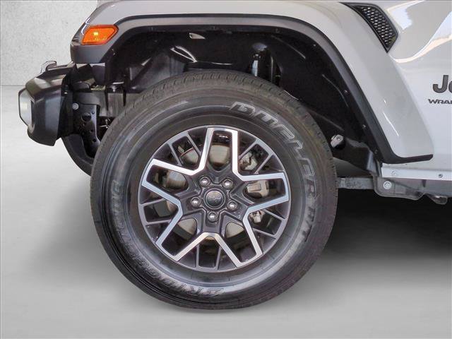 Used 2026 Jeep Wrangler Unlimited Sahara AWD/4WD image 22
