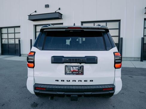 Used 2025 Toyota 4Runner SR5 image 8