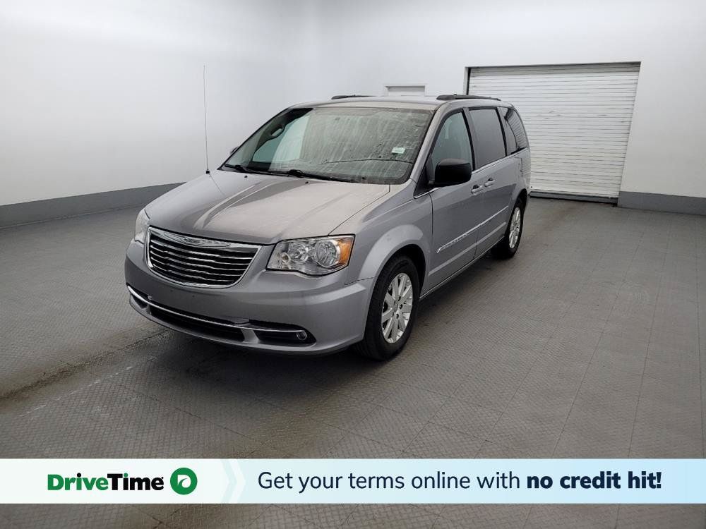 Used 2016 Chrysler Town & Country Touring FWD image 1