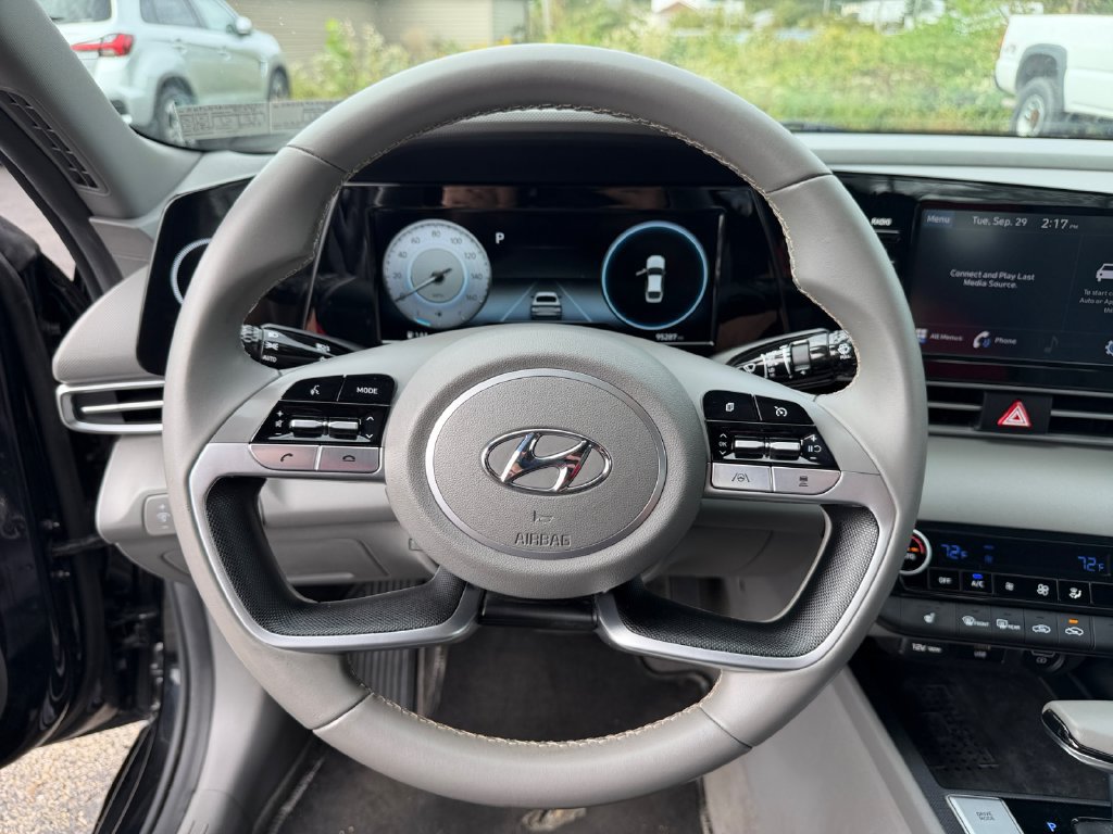 Used 2021 Hyundai Elantra SEL w/ Convenience + Premium Package FWD image 15
