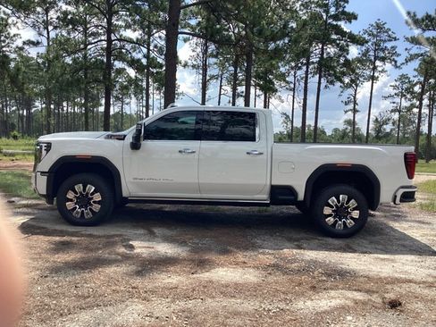 New 2025 GMC Sierra 2500 Denali w/ Max Trailering Package image 9
