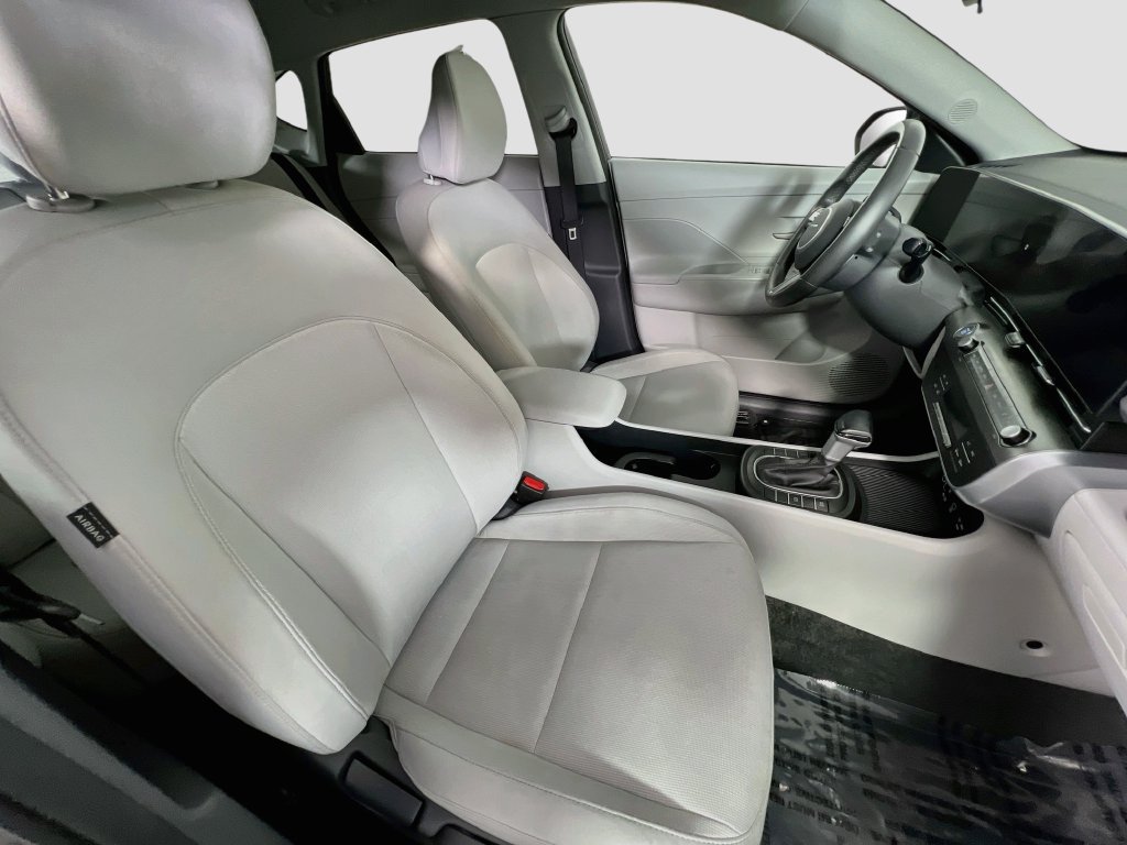 Certified 2025 Hyundai Kona SEL AWD/4WD image 29