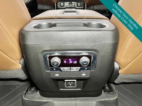 Used 2024 Chevrolet Suburban High Country AWD/4WD image 25