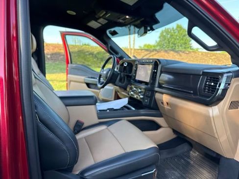 Used 2024 Ford F350 Lariat w/ Lariat Ultimate Package AWD/4WD image 13