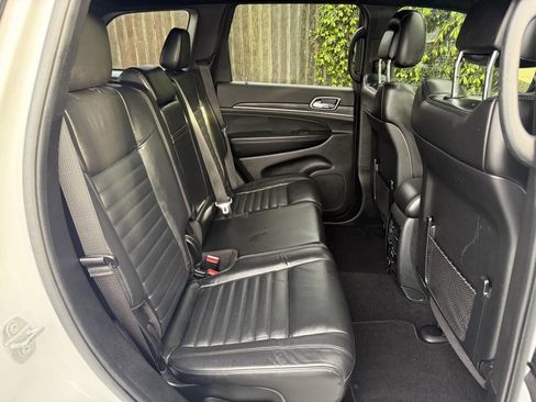 Used 2020 Jeep Grand Cherokee Limited X image 17