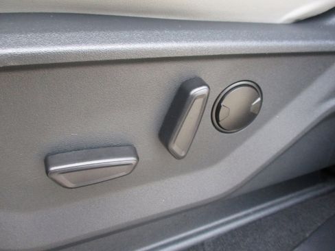 Used 2025 Ford Expedition Max Active AWD/4WD image 40