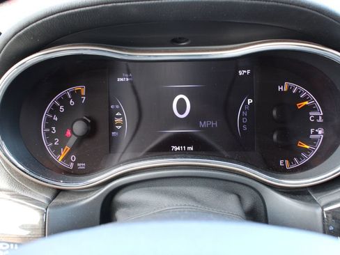 Used 2015 Jeep Grand Cherokee Overland w/ Advanced Technology Group RWD image 12