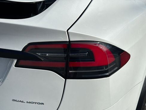 Used 2020 Tesla Model X Long Range image 26