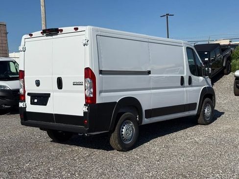 New 2026 RAM ProMaster 2500 FWD image 3