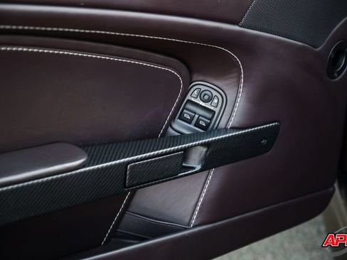 Used 2009 Aston Martin V8 Vantage Roadster RWD image 65