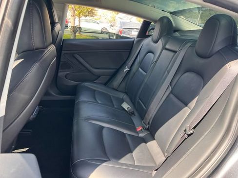 Used 2019 Tesla Model 3 Long Range RWD image 17