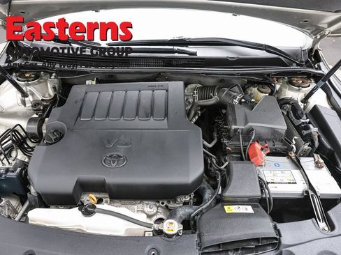 Used 2017 Toyota Avalon Limited w/ All Weather Liner Package FWD image 7