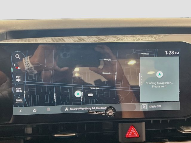 New 2027 Kia Carnival LXS FWD image 13