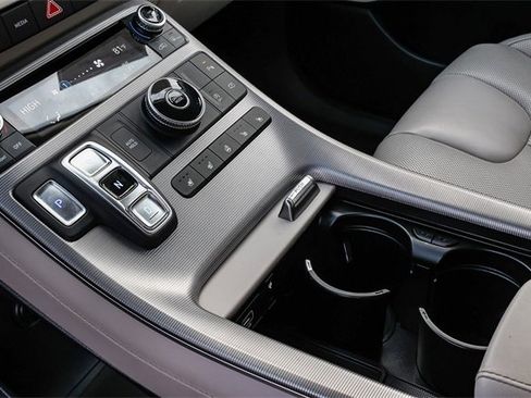 Used 2023 Hyundai Palisade Calligraphy image 21