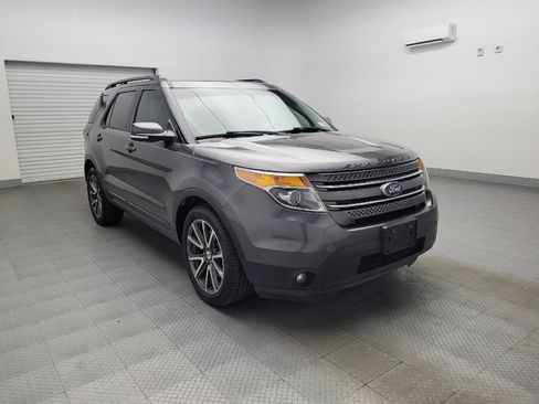 Used 2015 Ford Explorer XLT w/ Equipment Group 202A image 13