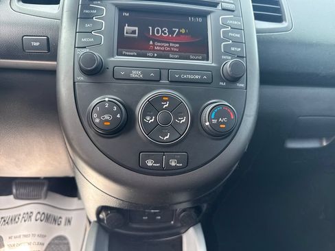 Used 2012 Kia Soul + w/ Audio Pkg FWD image 19