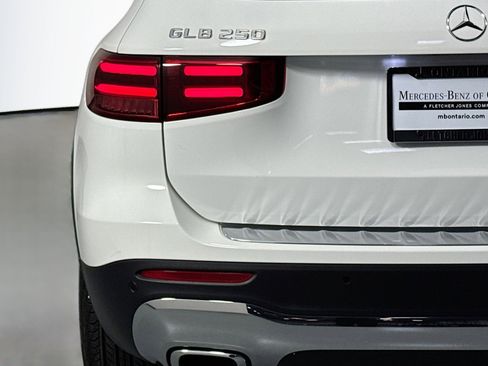 Used 2026 Mercedes-Benz GLB 250 image 14