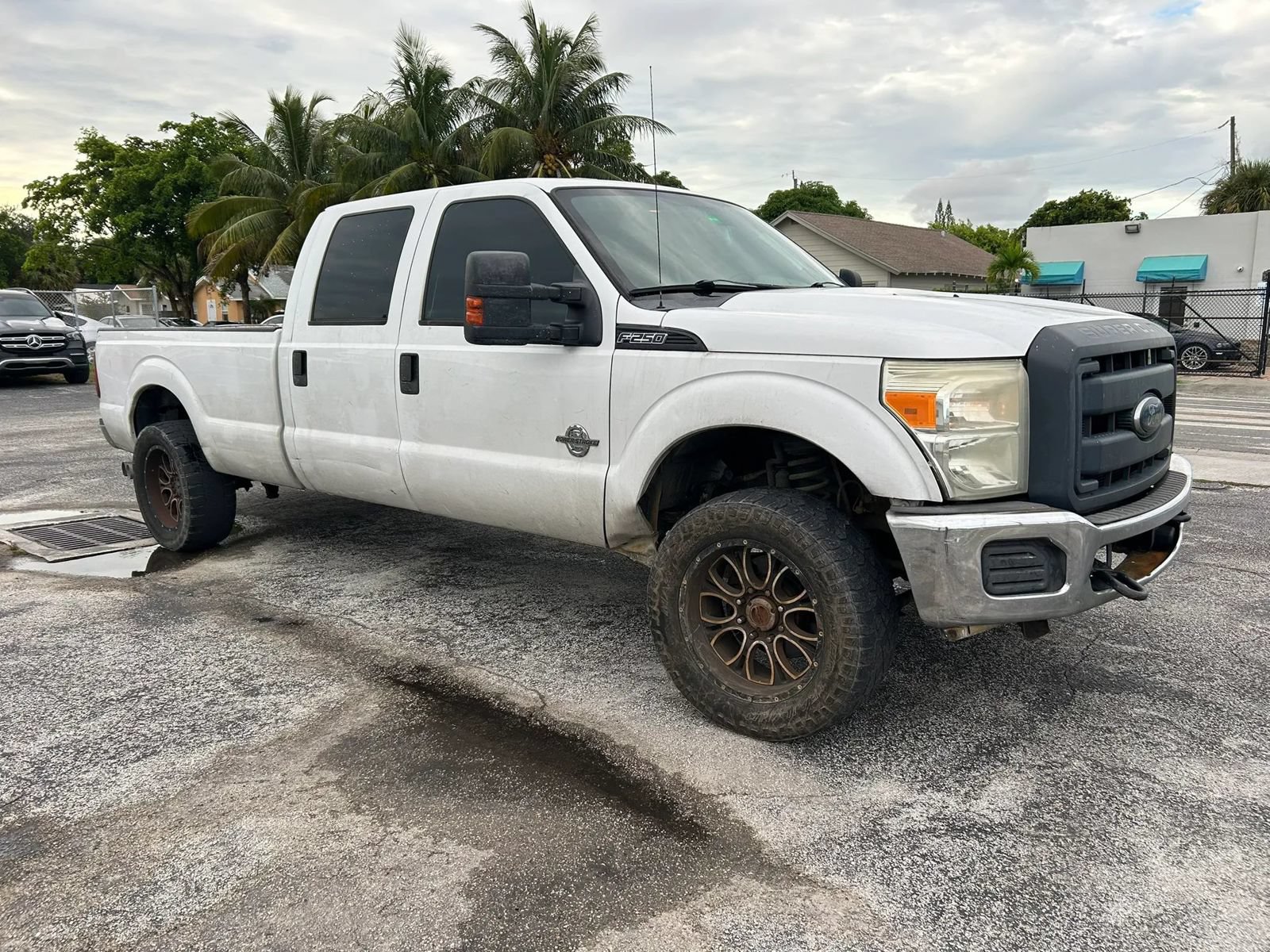 Used 2013 Ford F250 XL w/ PWR Equipment Group AWD/4WD image 2