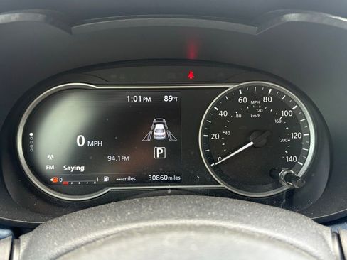 Used 2025 Nissan Versa SV image 19