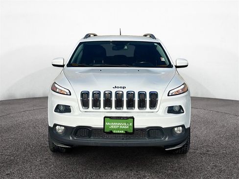 Used 2016 Jeep Cherokee Latitude w/ Cold Weather Group image 8
