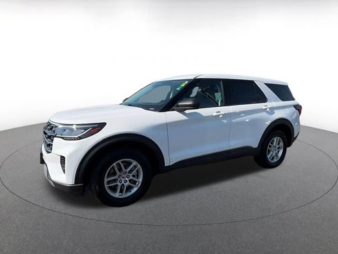 Used 2026 Ford Explorer Active AWD/4WD image 8