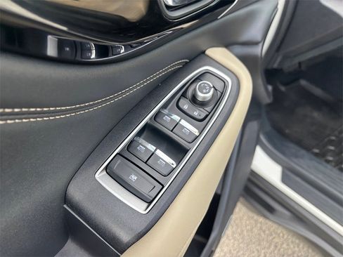 Used 2025 Subaru Outback Limited image 25