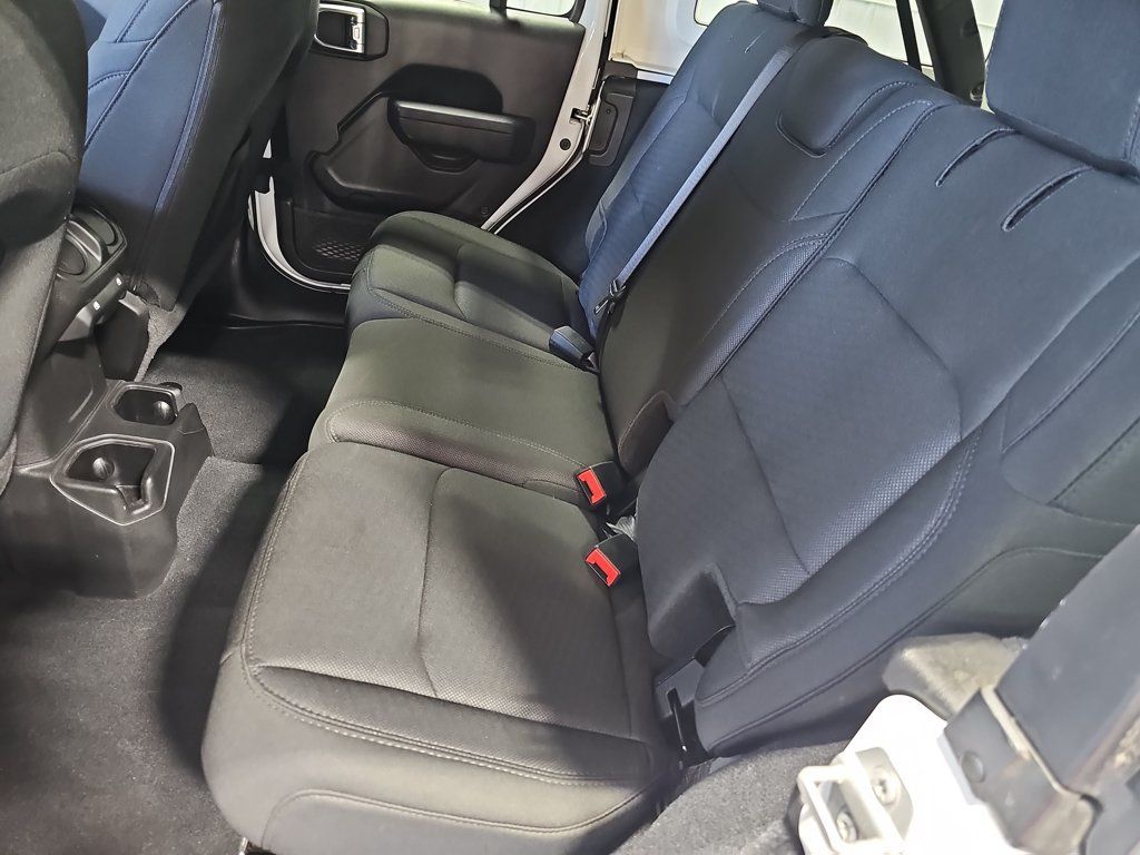 Used 2022 Jeep Wrangler Unlimited Sport AWD/4WD image 13