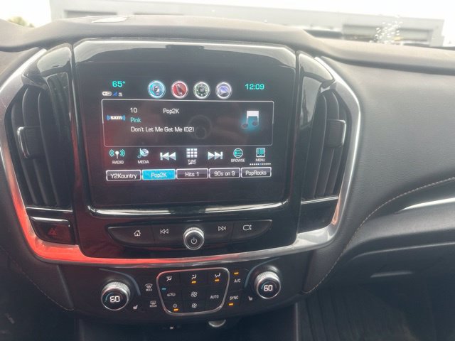 Used 2019 Chevrolet Traverse LT w/ LPO, Blackout Package AWD/4WD image 5
