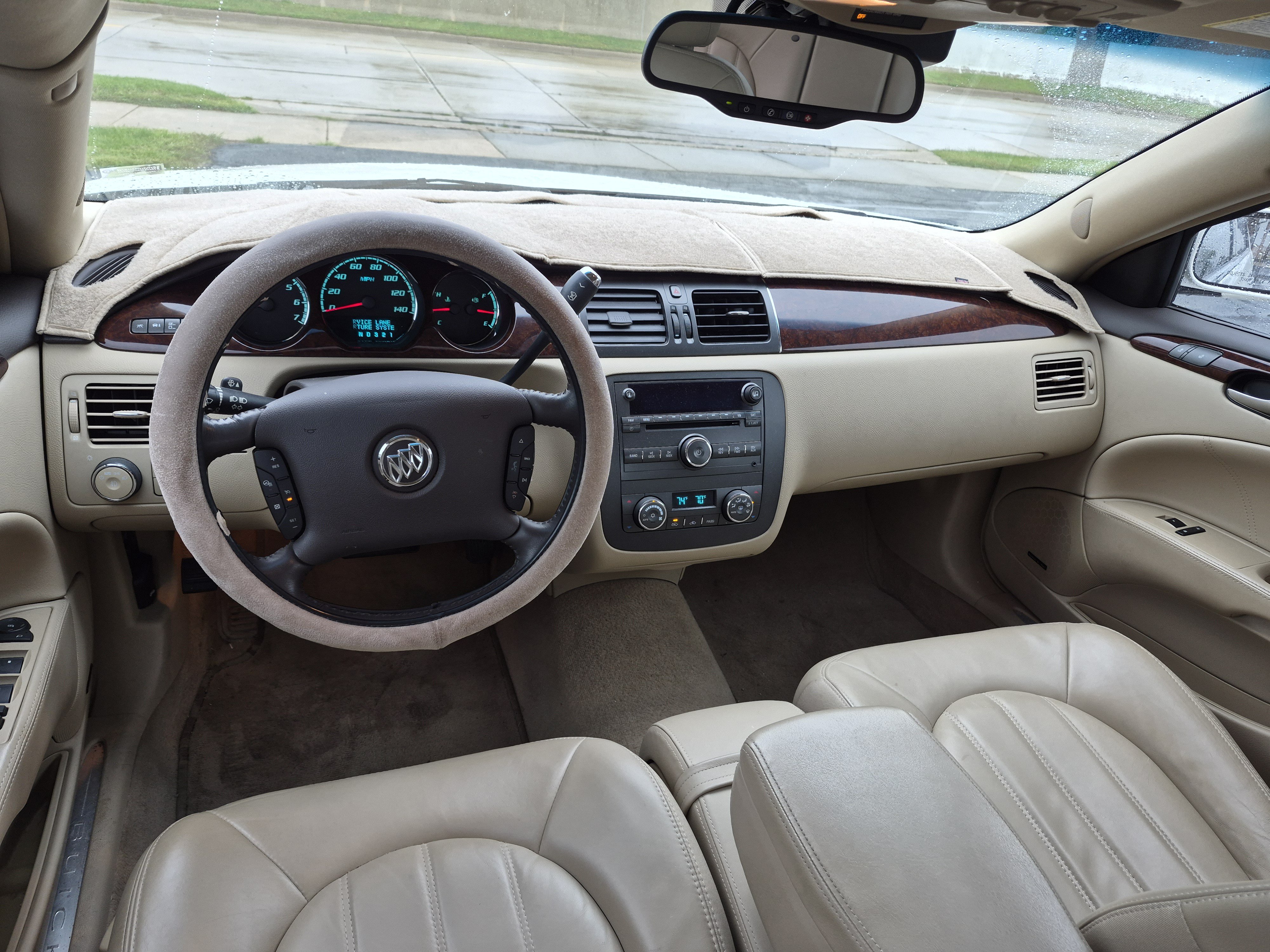 Used 2011 Buick Lucerne CXL FWD image 14