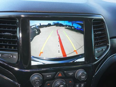 Used 2021 Jeep Grand Cherokee Limited w/ Trailer Tow Group IV image 15