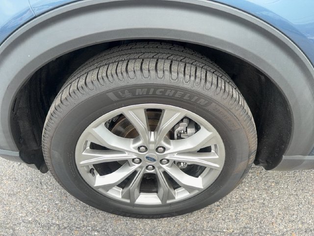 Used 2020 Ford Explorer XLT w/ Equipment Group 202A AWD/4WD image 8