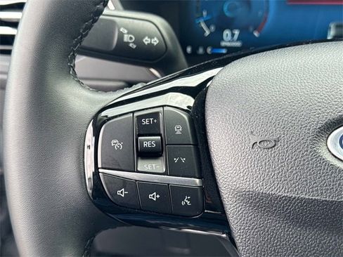 Used 2023 Ford Escape Platinum image 25